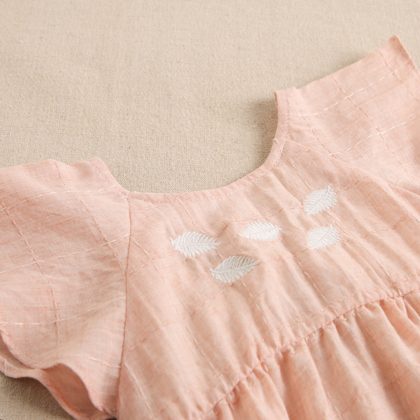 Vestido bebé niña hojas