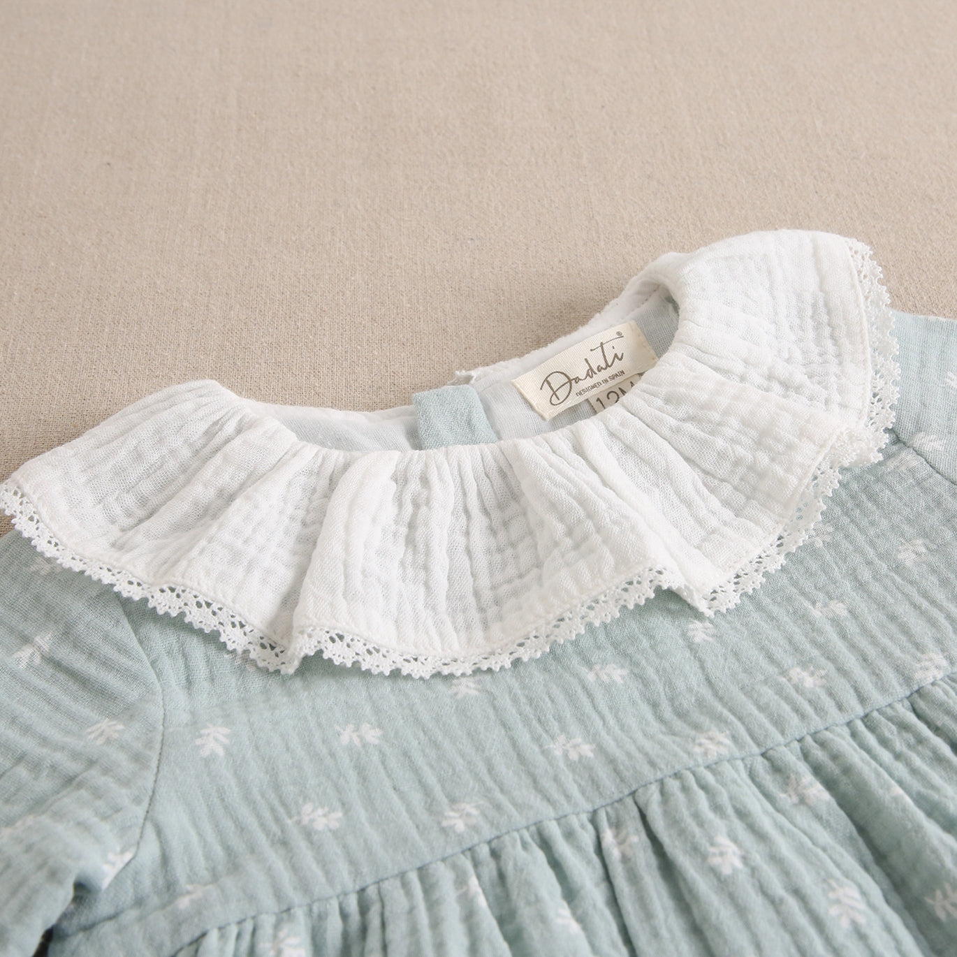 Vestido bebé niña musgo flores